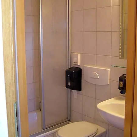 Alt Vinnhorst Szálloda 2*