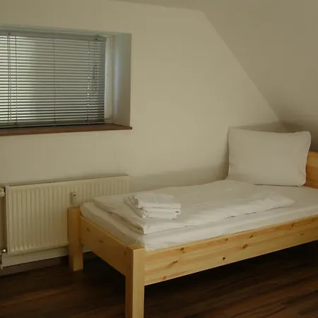 Hotel Alt Vinnhorst 2*